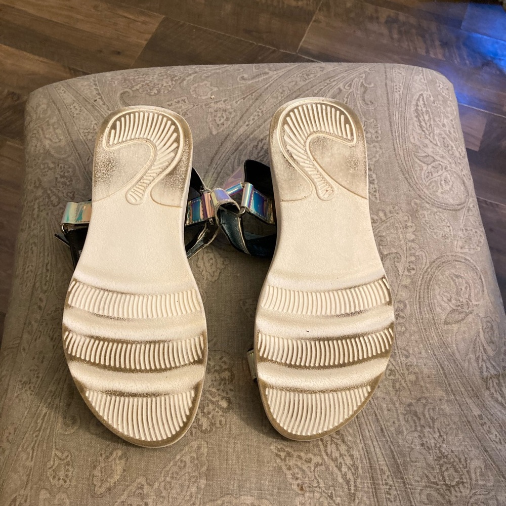 Kids Sandles - Picture 2 of 4